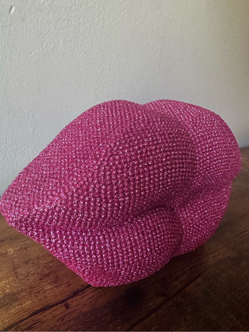 Pink Lip-Shaped Sparkle Beaded Home Decor Accent Double Sided NWT - Picture 3 of 4